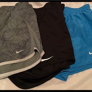 Nike athletic shorts bundle (3)